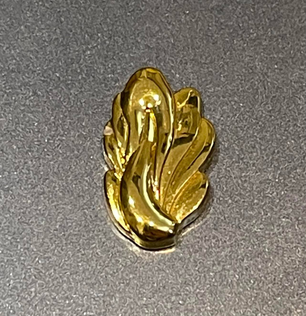 Penumbra Oyster Embellishment- Gold