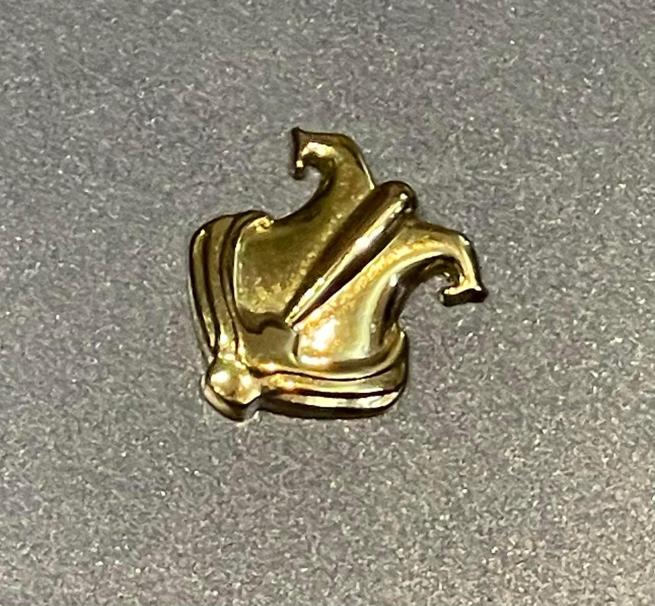 Lotus Crest Embellishment- Gold