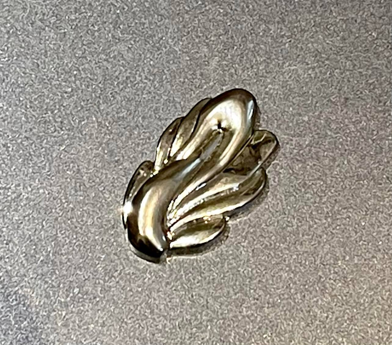 Penumbra Oyster Embellishment- Silver